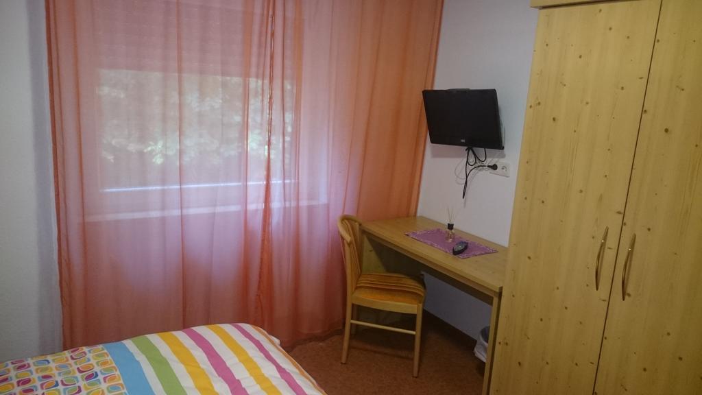 Gasthof Wilhelm Tell Fremdenzimmer Zirndorf Εξωτερικό φωτογραφία