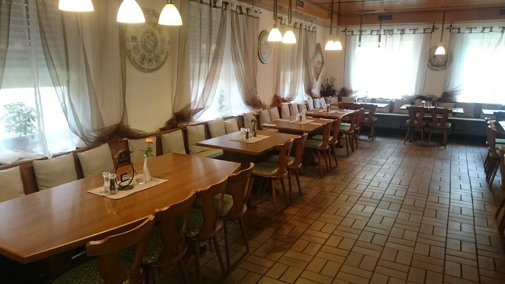 Gasthof Wilhelm Tell Fremdenzimmer Zirndorf Εξωτερικό φωτογραφία