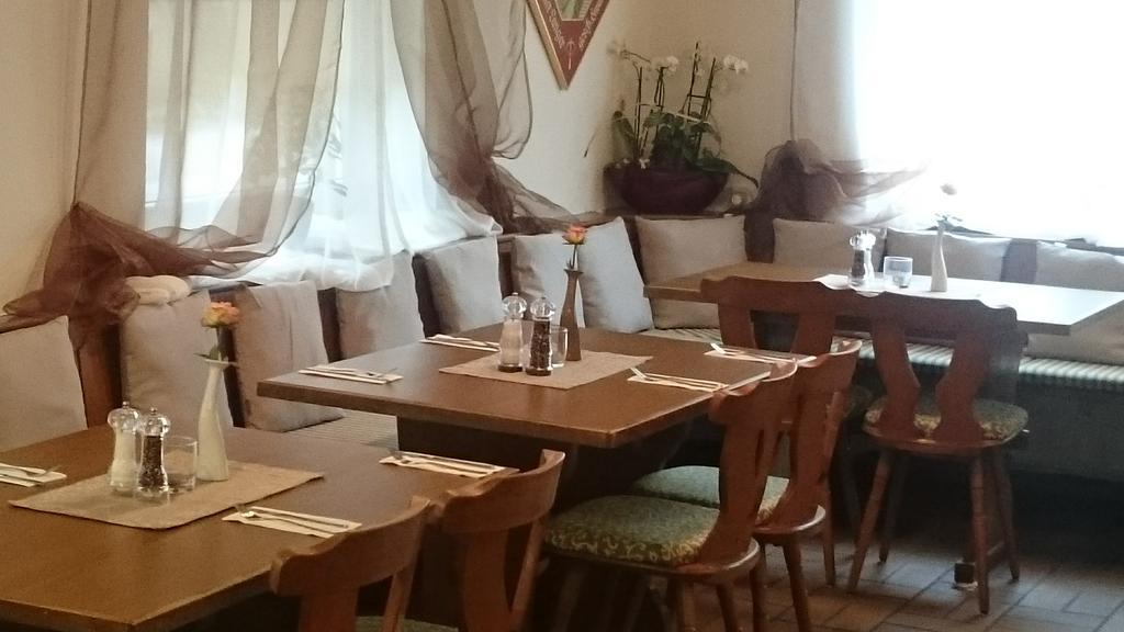 Gasthof Wilhelm Tell Fremdenzimmer Zirndorf Εξωτερικό φωτογραφία